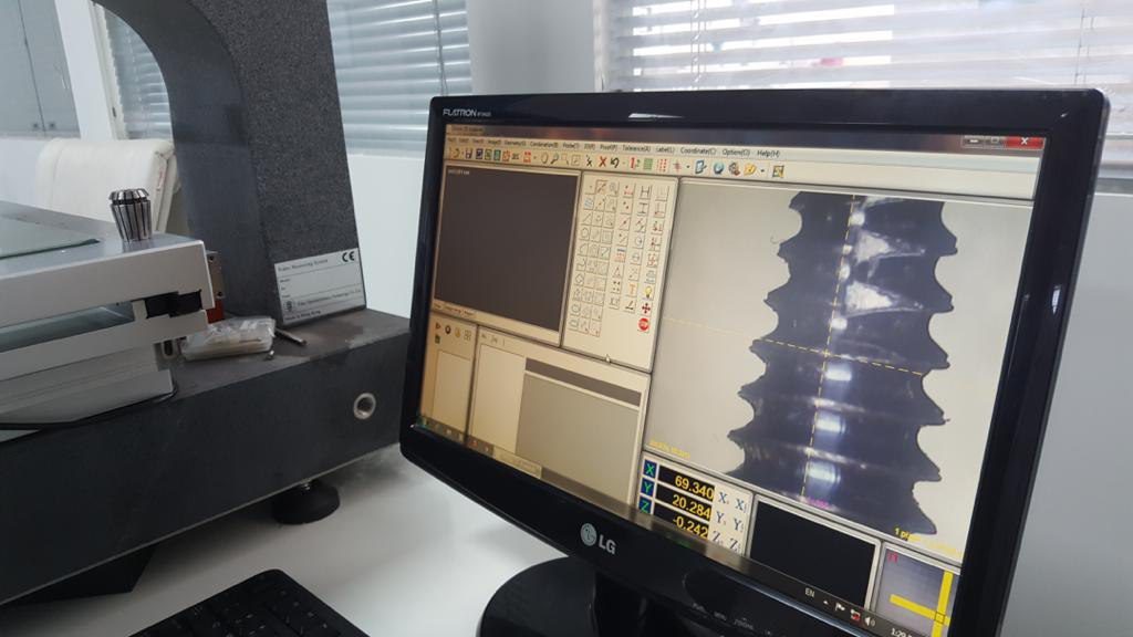 بخش کنترل کیفیت بعد از تولید قطعه توسط سی ان سی دارای اهمیت حیاتی می باشد.